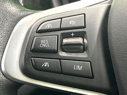 レーダークルーズコントロール：前の車との車間距離を一定にとりつつ、一定速度で自動走行してくれる次世代のクルーズコントロール！主に高速道路や自動車専用道路で使用する便利な機能です！