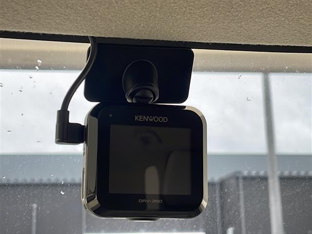 【　ドライブレコーダー　】運転中の記録を残します。事故などを起こした起こされた時の証拠を残します。