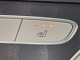 ●フロントシートヒーティング：運転席・助手席共に三段階で調節が可能なシートヒーターを装備しております。季節を問わず快適にご使用いただけます。