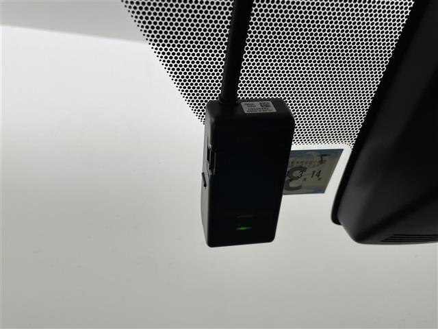 【ドライブレコーダー】映像・音声などの運転中の記録を残します。事故などを起こした起こされた時の証拠になりえますので、もしも時でも安心ですね。