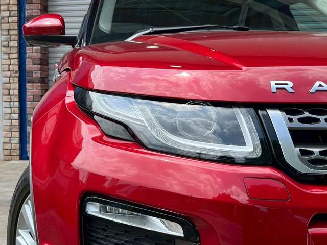 SUV特有の使用感はとても少なく心地よい禁煙車輌に高級感漂うオックスフォードブラックレザーインテリアに快適なシートヒーター完備！！