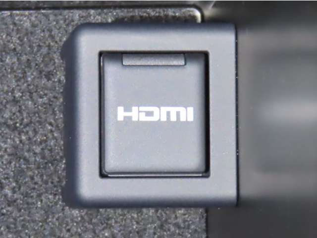 HDMI端子を装備しております。
