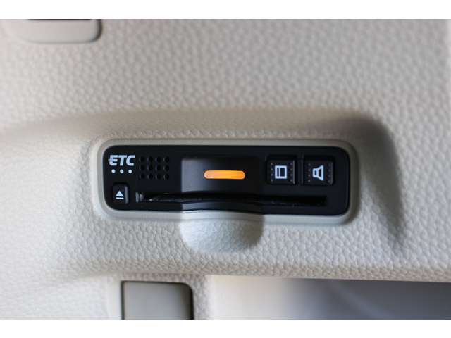 もちろんETC付きでビルトインタイプを装備！見た目もスマート♪高速道路の料金所も楽々通過♪