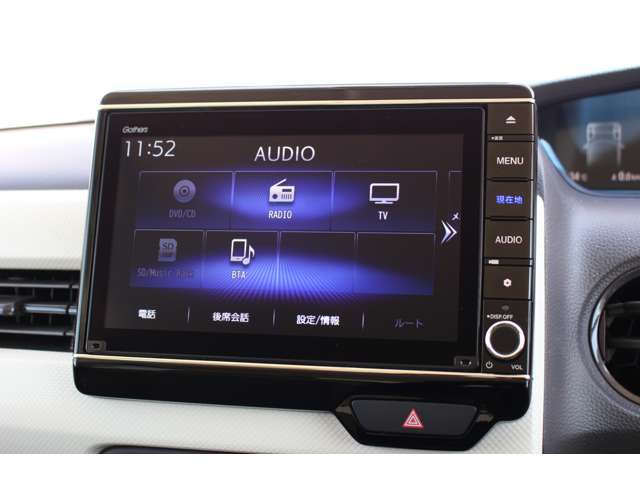 ナビはホンダ純正メモリーナビゲーション装備。フルセグTVやDVDも視聴出来ます。Bluetooth接続も可能です。