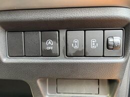 【両側パワースライドドア】スマートキーや運転席のスイッチで後席両側スライドドアの開閉が可能♪電動だから力を入れてドアを開ける必要が無く、小さなお子様でも簡単に開け閉めでき快適です♪