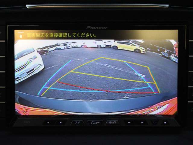 ナビ搭載ですので道に迷うことなく楽しくドライブ！バックカメラも装備しており駐車もラクラクです★