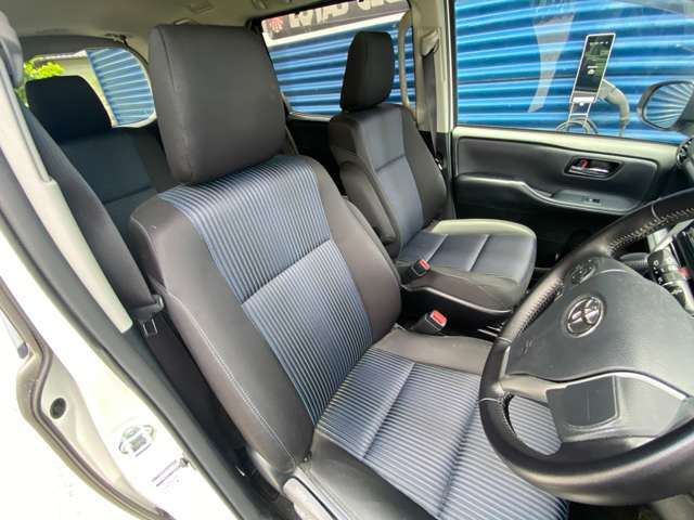入庫した車両は全て、　『　消臭・抗菌加工　』を施しております。中古車だからこそ、使用感を感じないように丁寧にクリーニングと抗菌処理を施し、清潔な車両をご提供しています。