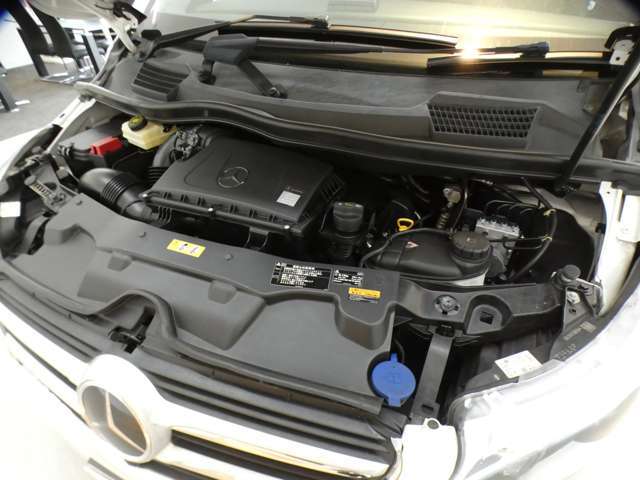 パドルシフト　電子制御7速AT　イモビライザーキーレスエントリー　レインセンサー　右ハンドル　正規ディーラー車