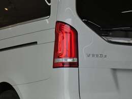 今、話題のクリーンディーゼルエンジンと電子制御7速ATが軽快な走りを演出してくれます！！　純正HDDナビ（ミュージックレジスター）・地デジ・360°カメラ・ETC