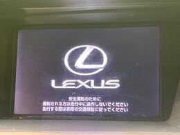 【純正ナビ】人気の純正ナビを装備。オーディオ機能も充実しており、Bluetooth接続すればお持ちのスマホやMP3プレイヤーの音楽を再生可能！毎日の運転がさらに楽しくなります！！