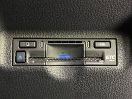 【ETC】高速道路の料金所をストレスなく通過！話題のスポットやサービスエリアに多い「スマートIC」利用時は必須のアイテムです。当店でセットアップを実施、ご納車当日からすぐにご利用いただけます！