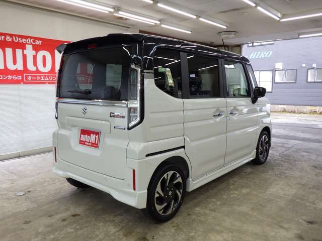 車内もキレイで嫌なニオイもありません。