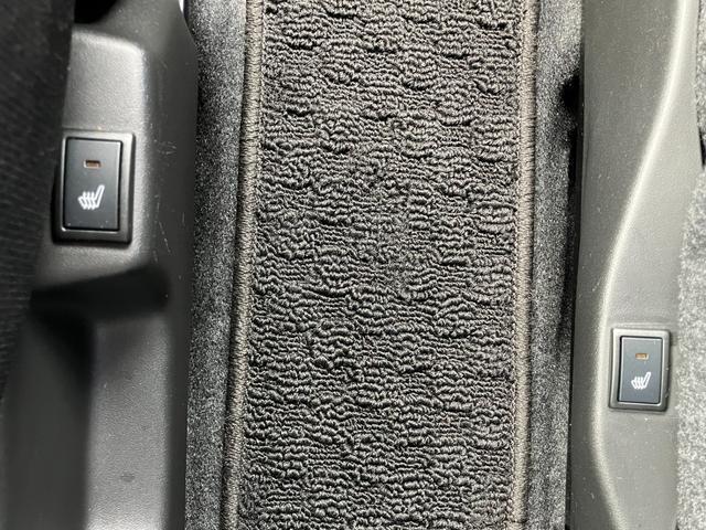 寒い時期に嬉しい運転席・助手席シートヒーター☆