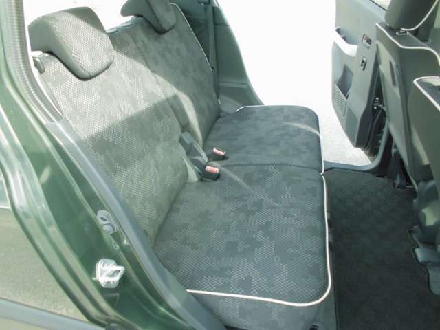 車内も年式以上に綺麗です。納車前にクリーニングをしてご納車させて頂きます。