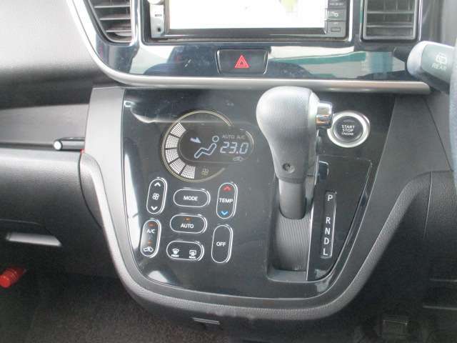 シフトレバーの写真です。