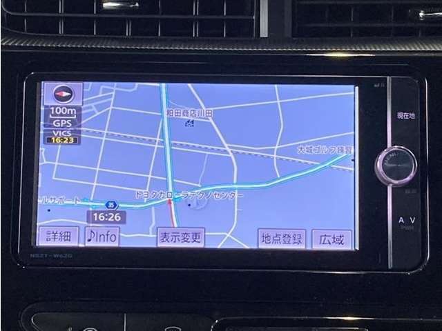 ナビ付きです。目的地を設定すれば、初めての場所でも簡単に行くことが出来ます。