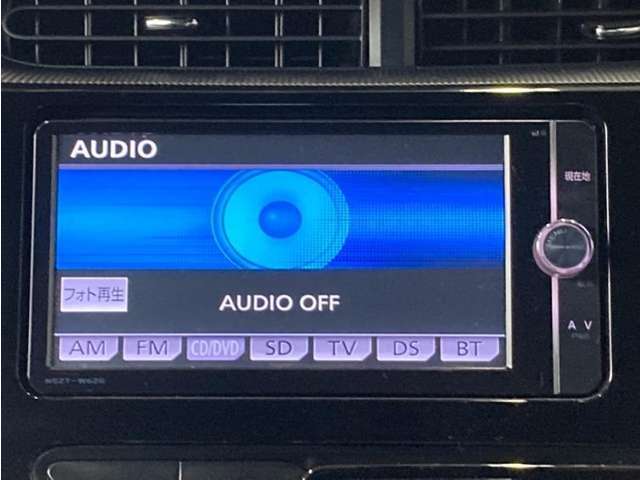 Bluetooth対応、CD/DVD再生機能付き。お好きな音楽を聴きながらのドライブは楽しいですよね～♪