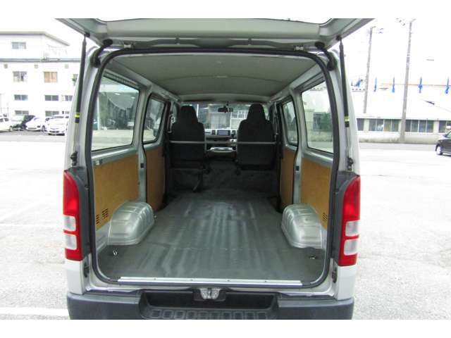 整備工場を主体として販売しております。　　あんしんのお車をご提供致します。　鈑金塗装工場も完備しております。ボディーメンテナンスもお任せ下さい。