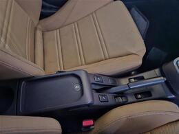 安心の全車保証付き！（※部分保証、国産車は納車後3ヶ月、輸入車は納車後1ヶ月の保証期間となります）。その他長期保証(有償)もご用意しております！※長期保証を付帯できる車両には条件がございます。