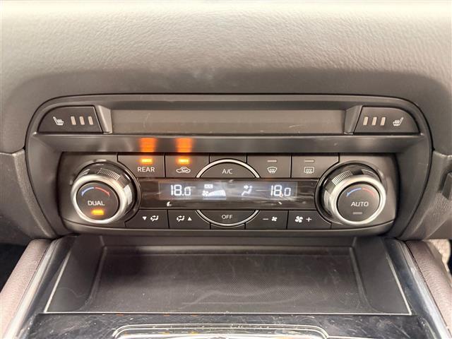 【運転席操作部】快適なドライブを楽しむための機能が装備されています！運転席から触れるので、使いやすいです！除菌プランいれていただくと、さらに清潔で安心していただけます！