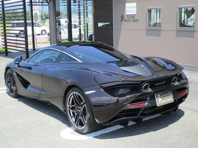 左ハンドル正規ディーラー車！！