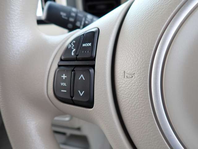 ☆ステアリングスイッチ！ステアリングを握ったままオーディオ機器や運転アシスト機能を操作出来ます☆
