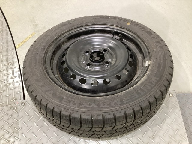 当社にてデモ走行時に装着していたスタットレスタイヤ4本セットを用意致しました。