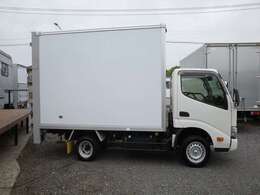 車体寸法 全長498cm 全幅177cm 全高283cm
