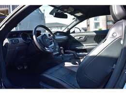 設備の整ったサービスセンターと広範囲にわたるサービスメニューほか、万が一の時の自動車保険やレッカーサービスなど、お客様のカーライフに、確かな品質と手厚いサポートでお応えいたします。