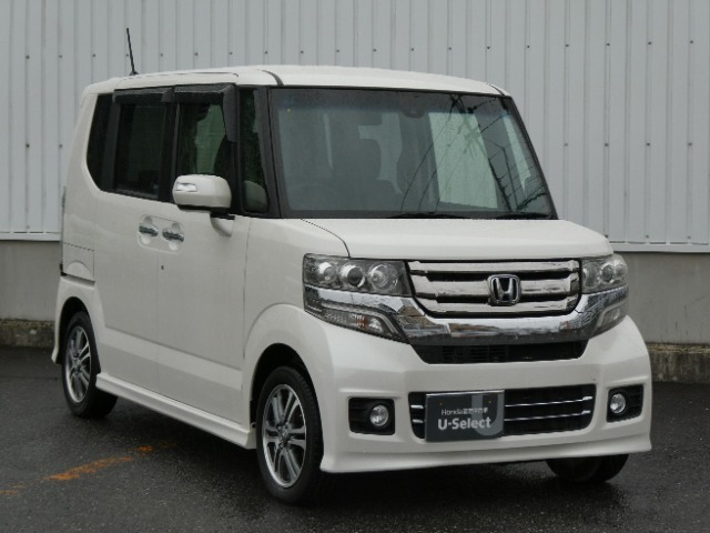 掲載している画像以外にも、気になる箇所等ございましたら、メールにてお送りする事も可能です！実際に現車をご確認出来ないお客様にも安心してご購入頂けるよう、努めておりますので、お気軽にお申し付けください！