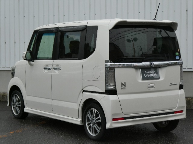 当社独自のスマホアプリをご用意！ポイントが貯まる！お店で使える！お得情報が受け取れる！メンテナンスのご予約も24時間受付可能です。