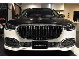 BRABUSパーツにてカッコよくカスタムされております。