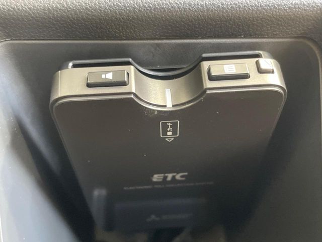 【ETC】高速道路の料金所をストレスなく通過！話題のスポットやサービスエリアに多い「スマートIC」利用時は必須のアイテムです。当店でセットアップを実施、ご納車当日からすぐにご利用いただけます！