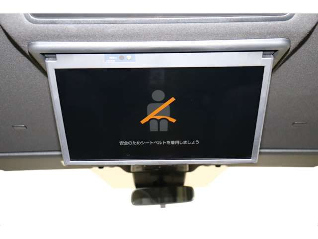 大人気の後席モニターです。
