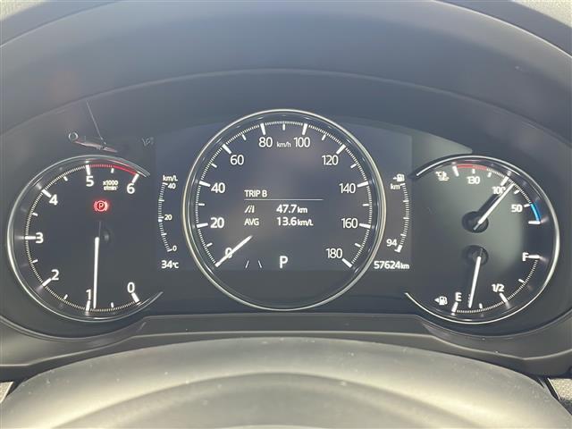 【スピードメーター】メーターがシンプルで見やすく運転しやすいですね！