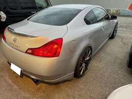 現在エンブレム類全部外してあります