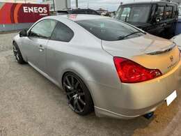 現在エンブレム類全部外してあります