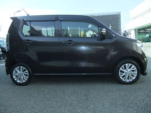 ★『特選中古車』を多数取り揃えております！　どんな中古車がいいのか分からない・・・ってお客様にも、ご予算に見合ったお車をご提案させて頂きますので是非、当店スタッフにご相談してみて下さい！（^^♪