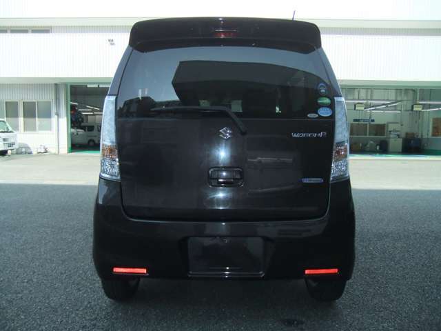 ★中古車は『一物一価』・『早いもの勝ち！』　ネットの社会に伴い掲載からご成約までの時間が早くなっております！　「見に行ったのに車が無かった！」という事がないように、ご来店の際はご連絡下さい！（^^♪
