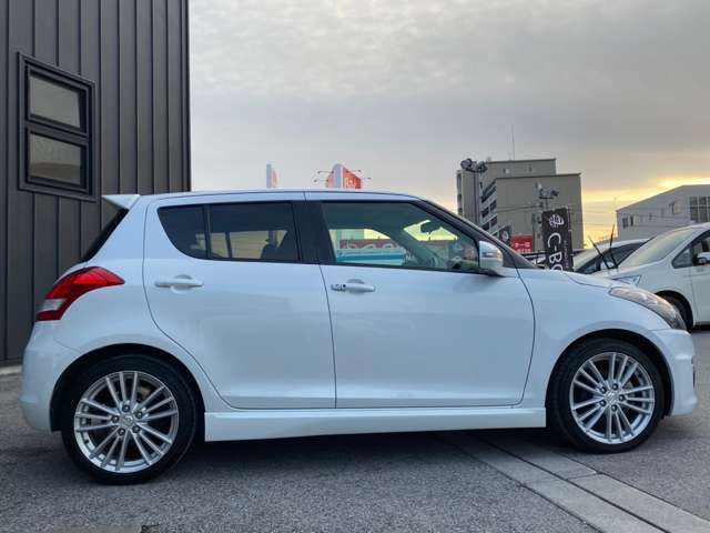 特殊なお車の制作や販売も可能です！（キッチンカーや積載車、ダンプカーやレプリカ車、バスなどなど）流行りのSUVは勿論、EV（電気自動車）やハイブリッド（PHEV含む）も納車実績がございます！何でもご相談を！