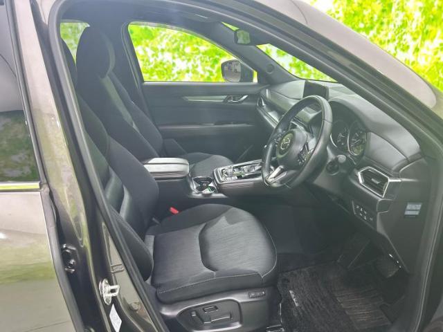 「この車の写真をもっと見たい」「状態が気になる」「この装備はついている？」どんな小さな疑問でもお気軽にお問い合わせください！