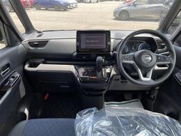 【インパネ全体】全方位で視界が広く、高い目線で運転もしやすいです！