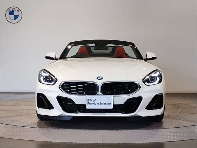 ☆BMWの代名詞とも言える【キドニーグリル】一目見ただけでBMW車であると認識できる確固たるアイコンとして存在感を放ちます☆