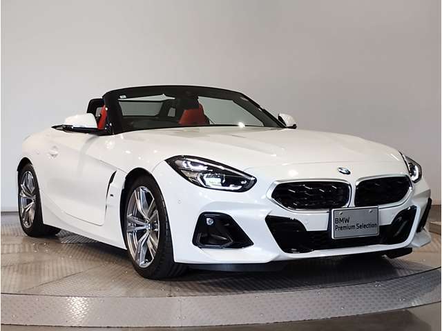 BMWのダイナミック且つエモーショナルなスタイルを印象付けるキャラクターライン（プレスライン）眺めているだけで溜め息の出る美しさです☆