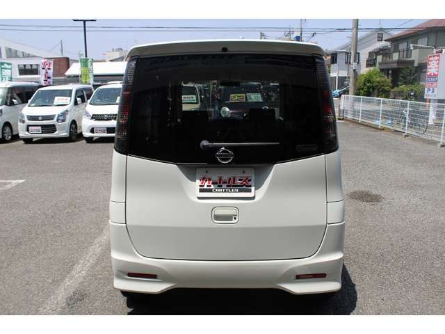 ここまで行うから実現できる全車保証付き！長期保証最長1年1万km！お客様に安心してお乗り頂き末永くお付き合いを頂ける様に全従業員一丸となって対応させて頂きます。