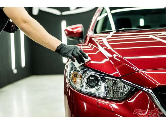 塗装の保護: 車の傷や汚れから守ります。 1美観の維持: 艶を長持ちさせることができます。 2洗車の簡易化: コーティングにより、洗車が楽になります。