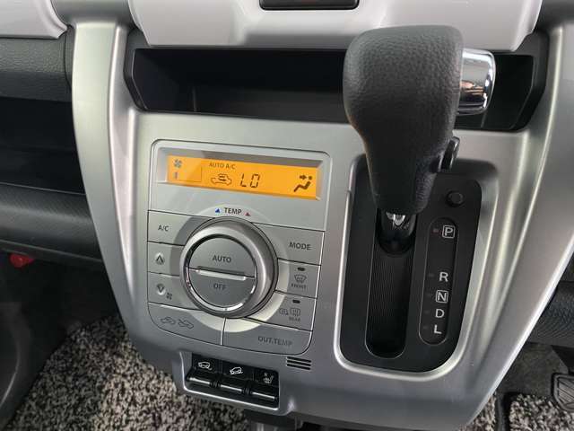 シフトは人気のインパネシフトなので扱いやすく、操作性◎♪