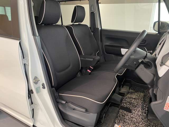 シートに目立つダメージは無く、状態良好です♪