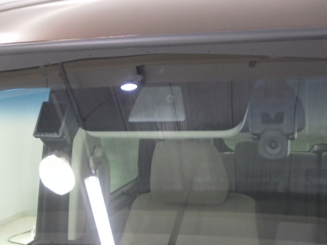 ホンダセンシング搭載！誤発進抑制機能・路外逸脱抑制機能・歩行者事故低減ステアリング・車線維持支援システム・先進車発進お知らせ機能など多彩な先進安全機能でより安全で快適なドライブを支援します。