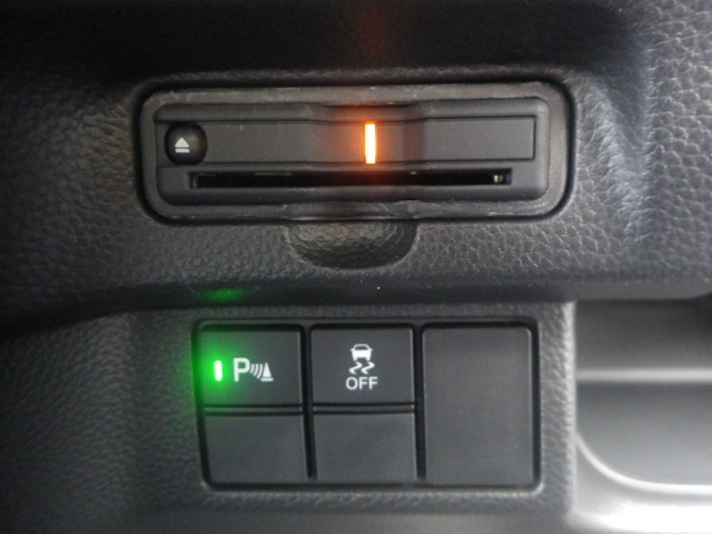 ETC付！高速道路の料金所はキャッシュレスで通過です！サービスエリア等にあるスマートインターの出入りも利用可能でとっても便利☆ご納車後すぐにお使い頂けるようセットアップしてのお渡しとなります。